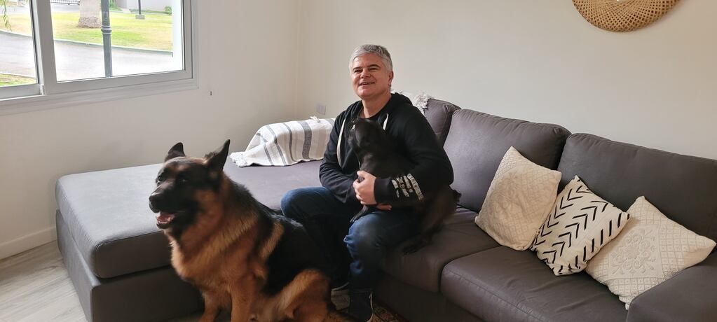 Ante en la tranquilidad de su hogar.