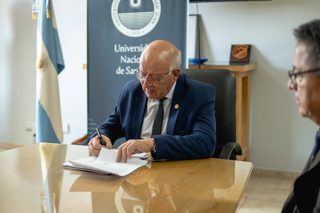 Se firmó el convenio para el concurso "Ingeniería verde"
