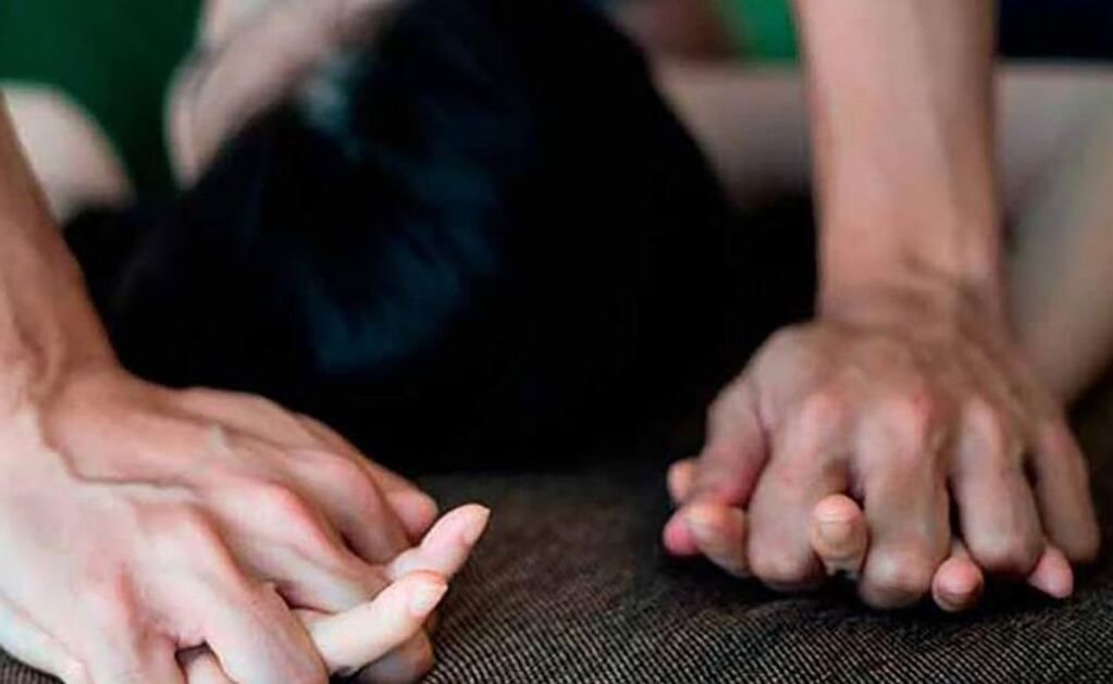 El joven abusó a su ex novia, menor de edad en el interior de su auto. Foto ilustrativa