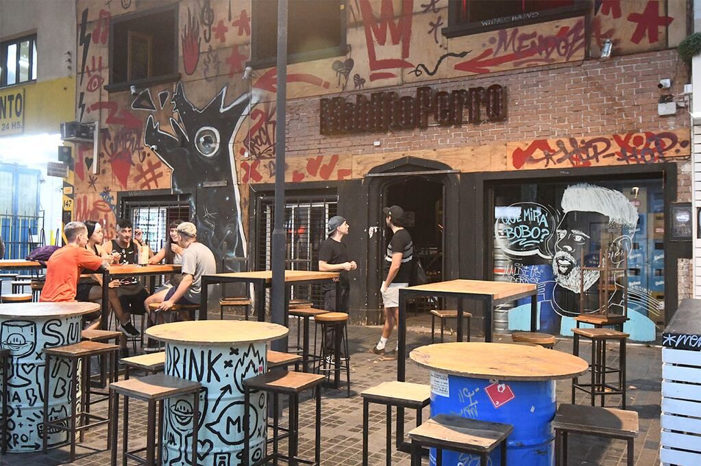 Bar "Maldito perro" en Arístides - Foto: José Gutiérrez / Los Andes