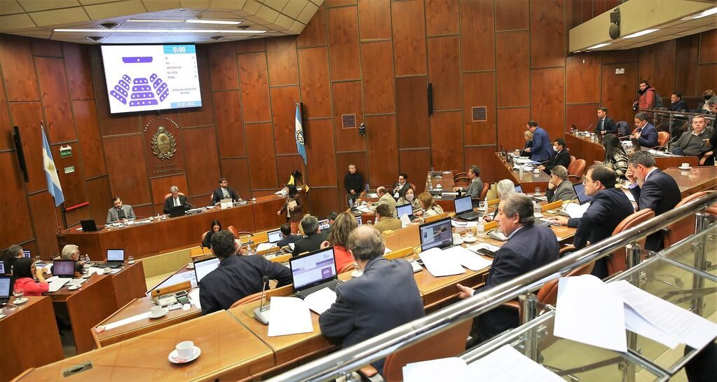 Tanto en el mandato de José Luis Gioja como el de Sergio Uñac, el viceprimero de Diputados fue un hombre propio y en más de una oportunidad, le tocó quedar al frente del Ejecutivo por ausencia del gobernador y el vice.