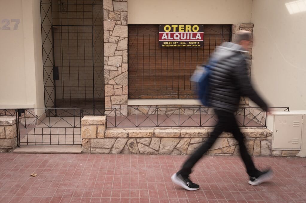 Por la crisis cambiaria e incertidumbre económica hay poca oferta de alquileres. Foto: Ignacio Blanco / Los Andes 