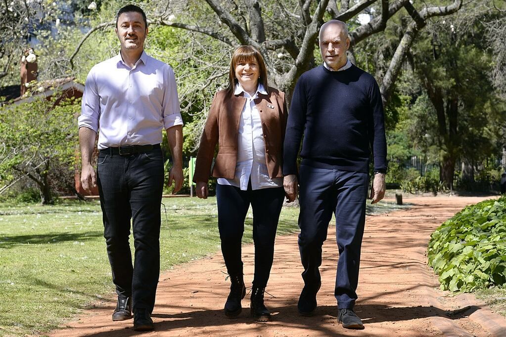 Patricia Bullrich y Horacio Rodríguez Larreta, junto a Luis Petri (Juntos por el Cambio).