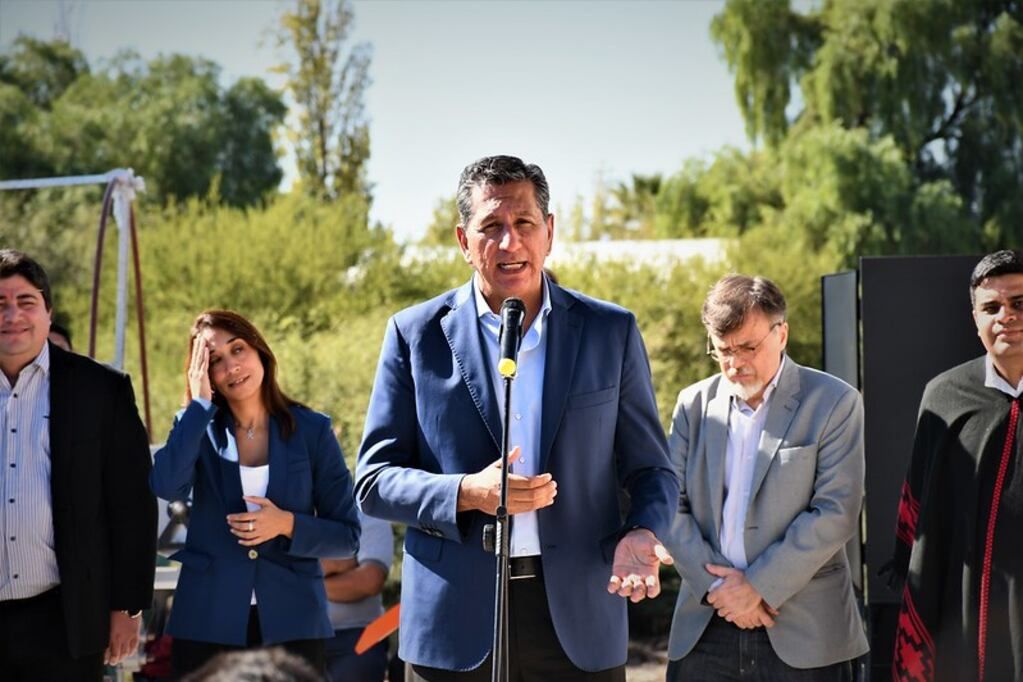 Se hizo entrega de maquinaria a pueblos originarios