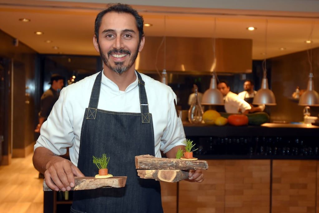 Lucas Bustos celebra quince años al frente de restaurantes de bodegas