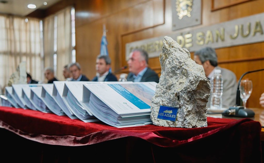 El Informe de Impacto Ambiental trabajó la empresa Knight Piesold.