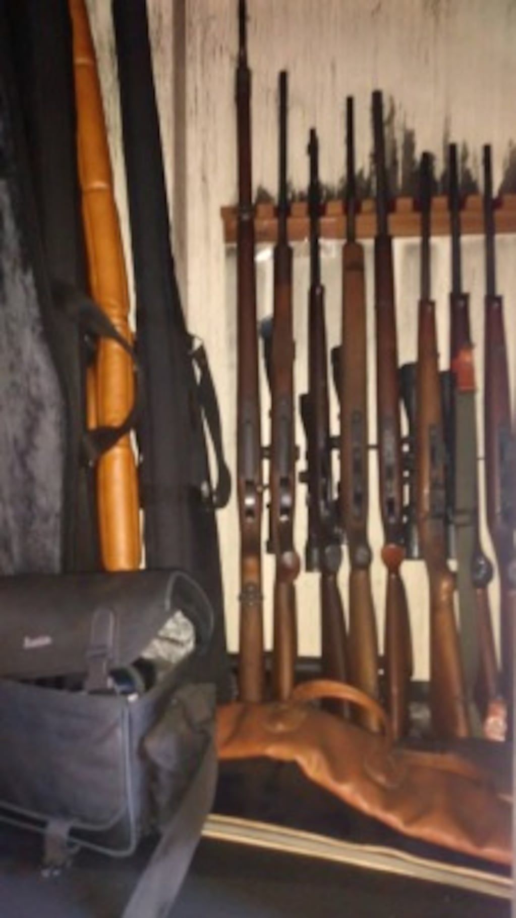 Las armas incautadas incluyen 54 armas de puño y 21 fusiles
(Telam)