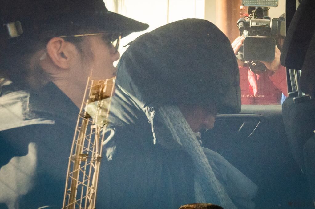 Detuvieron e imputaron por abuso sexual a la empleada legislativa buscada como cómplice de Cacho GarayEl Fiscal Daniel Carniello de Viloencia de Género determnó que Sandra Astudillo Staffolani, quien fue apresada al llegar al aeropuerto desde Cancún, permanezca con prisión domiciliaria.Foto: Ignacio Blanco / Los Andes