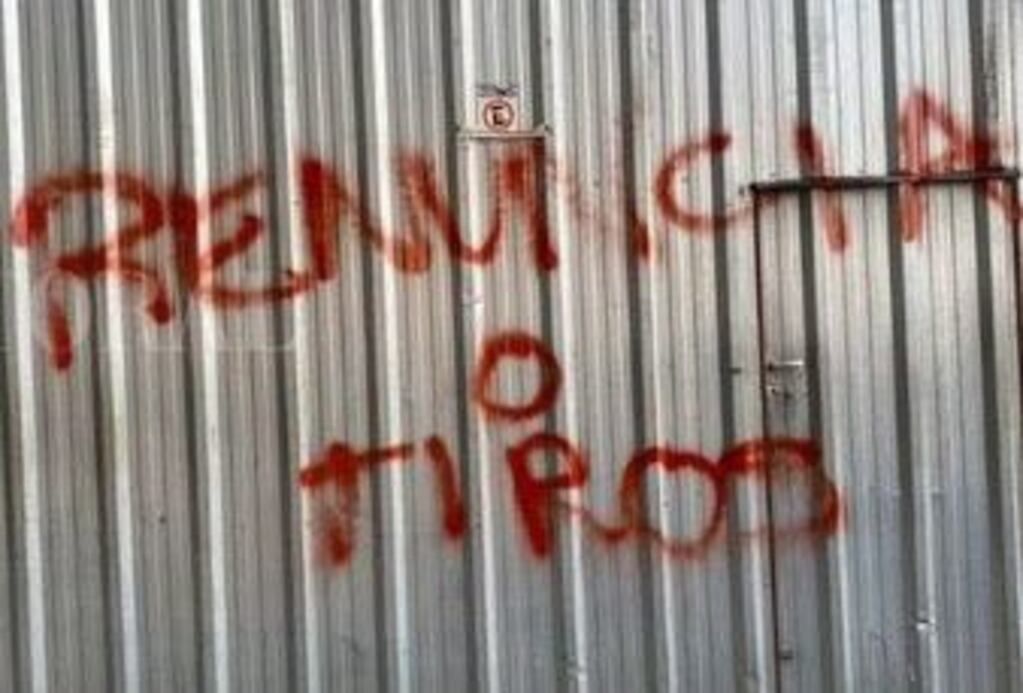 Las pintadas hacia los dirigentes de Unión