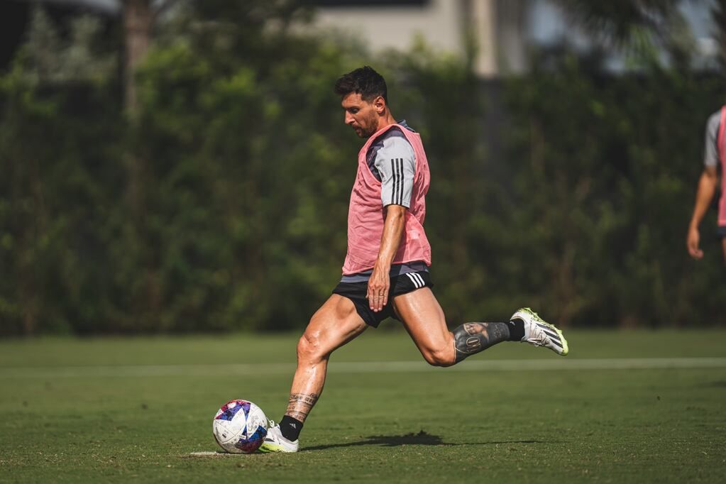 Messi jugará como titular frente a Atlanta United.