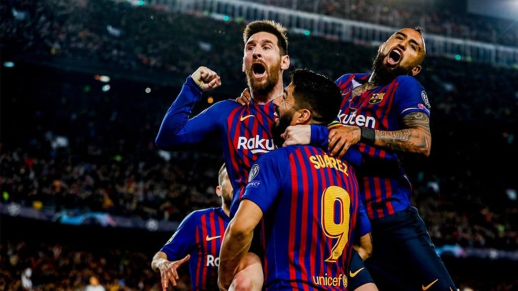 Messi y sus ex compañeros del Barcelona.