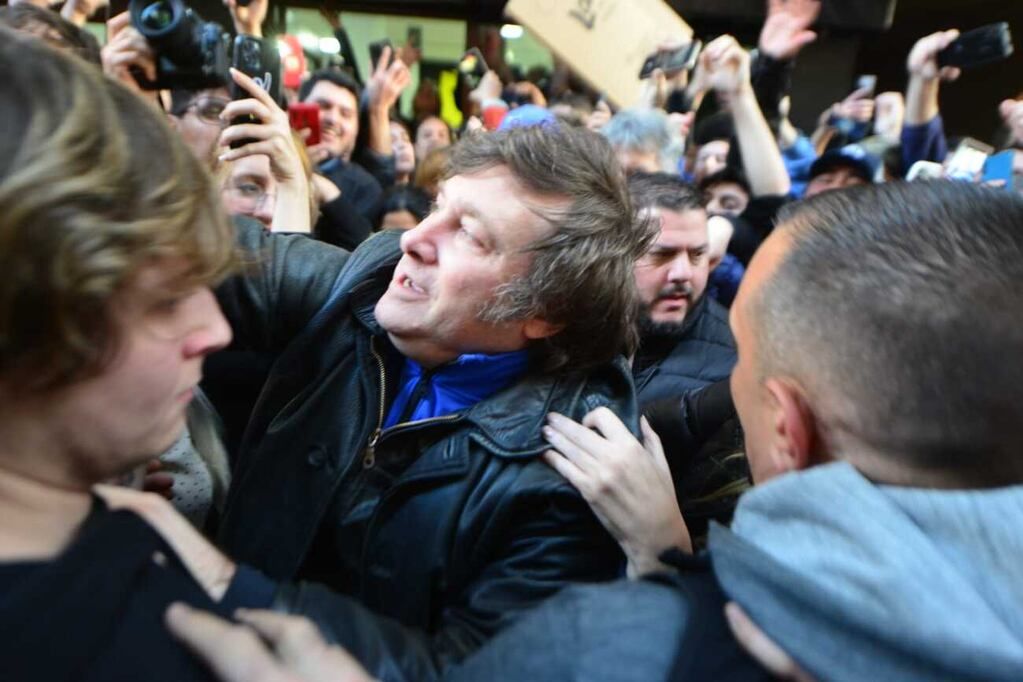 Milei en Córdoba. Pasó por su local de Nueva Cba. (Javier Ferreyra / La Voz)