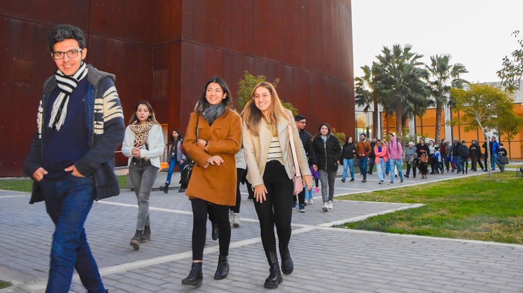 También hubo visitas a bodegas y museos