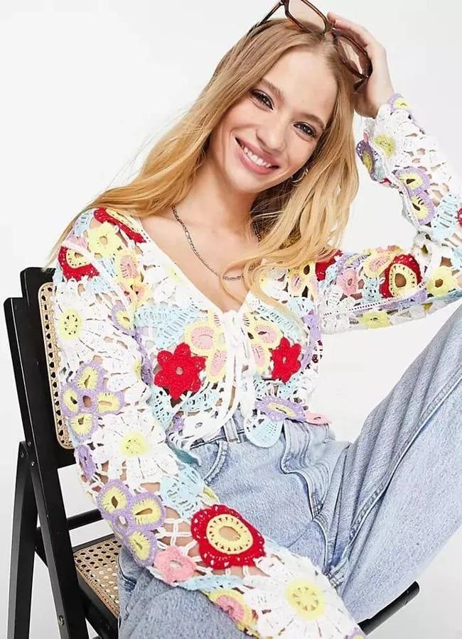 Cárdigan de crochet con flores