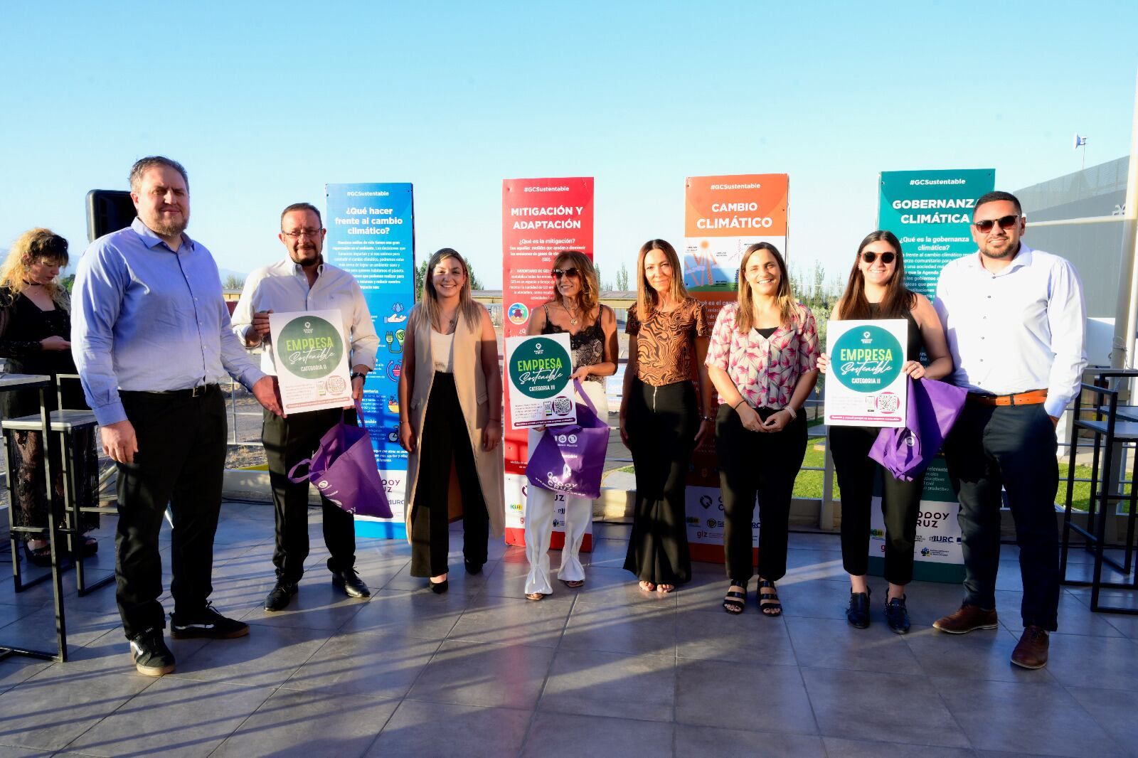 Nueve empresas certificaron y tres fueron recategorizadas