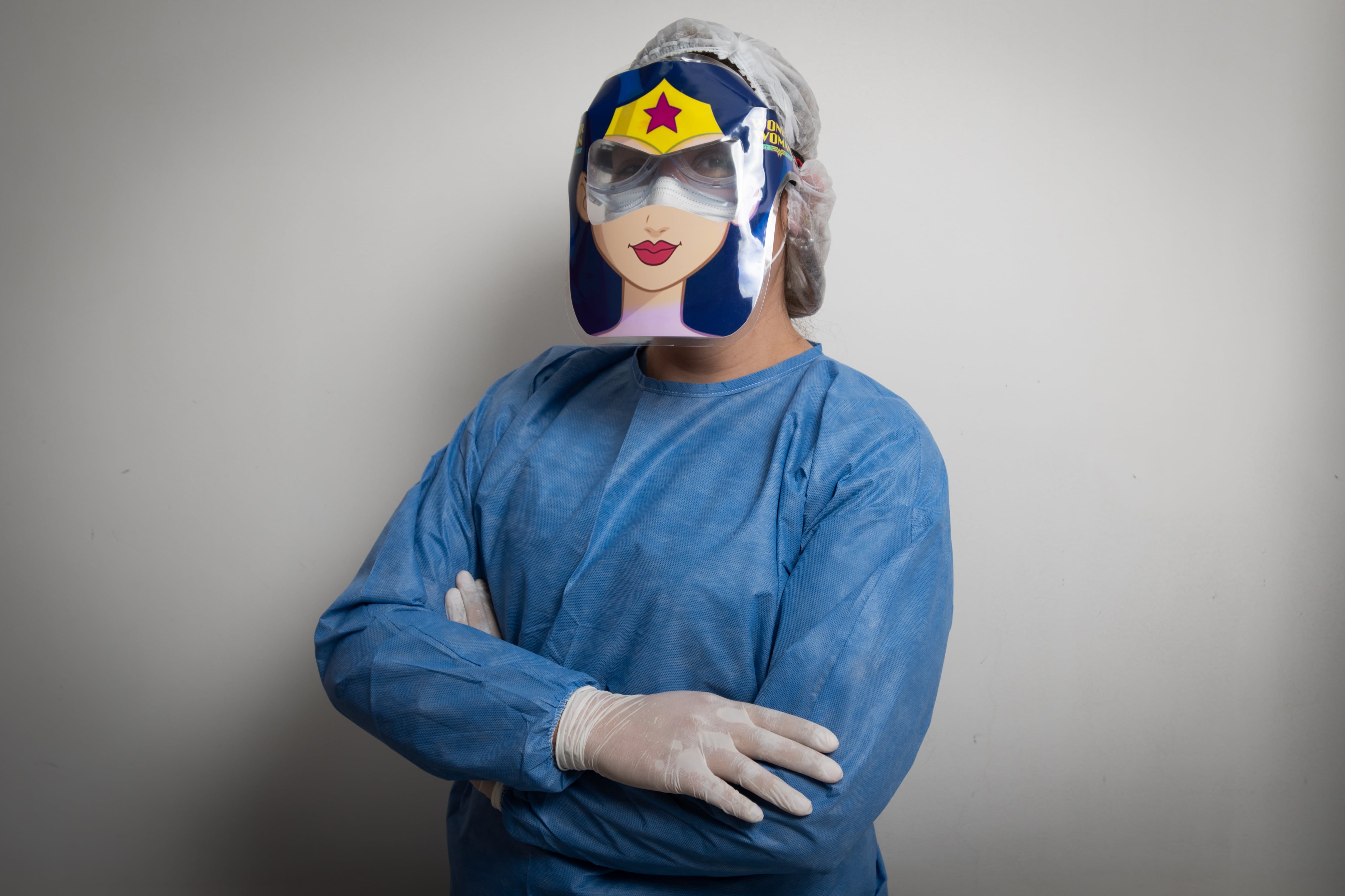 Noelia Sanchez es la "Mujer Maravilla" que atiende a muchos chicos que llegan al hospital Carrillo con sintomas de coronavirus. 

