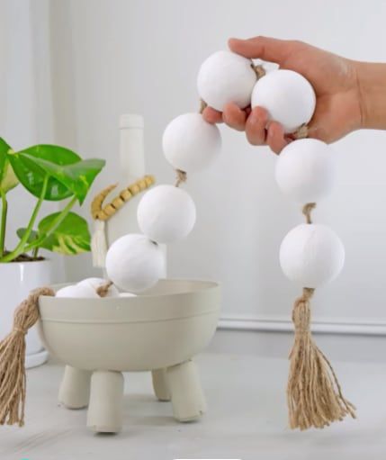 Recicla paso a paso bolas de navidad que ya no sirven