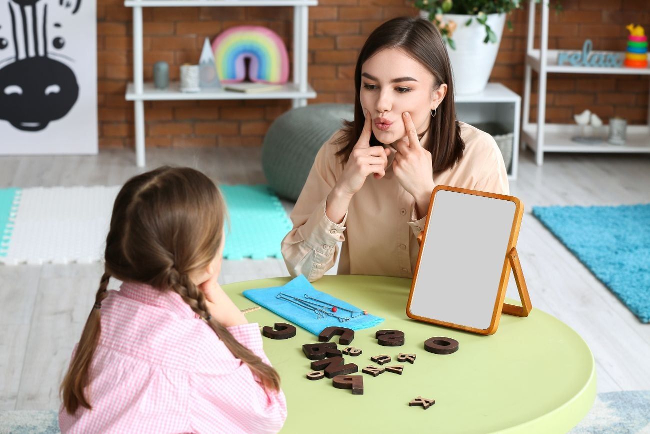 
Por falta de cobertura de tratamientos y adaptación de la escuela, padres de chicos con dislexia deben pagar más de 70.000 pesos por mes para cubrir las carencias 
