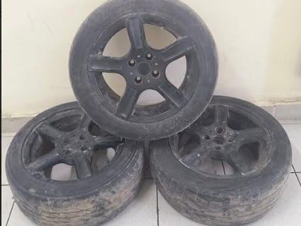 Las cubiertas robadas y recuperadas en Junín (Ministerio de Seguridad)