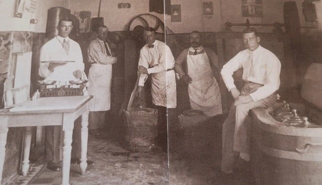 La heladería de Guerino, en Avellaneda y Belgrano en 1928. /Imagen Internet