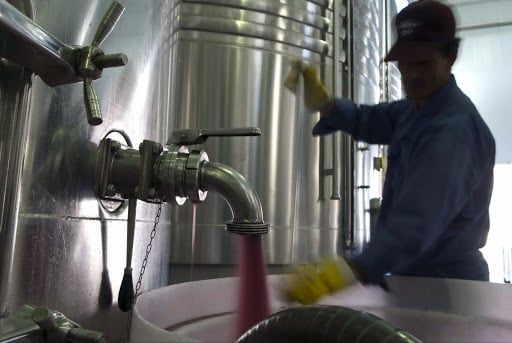 Este informe mide exportaciones de vino fraccionado y a granel. 