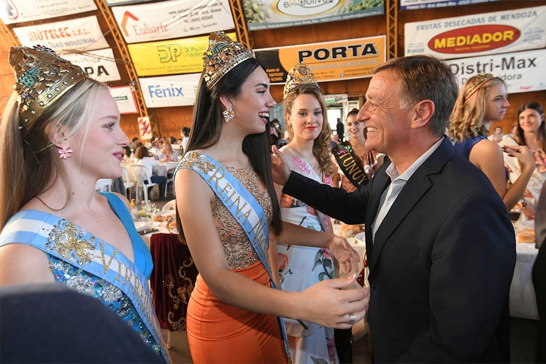 La reina y la virreina nacional de la Vendimia participaron de la 41° Fiesta Nacional de la Ganadería de Zonas Áridas en General Alvear

Foto: Ignacio Blanco / Los Andes