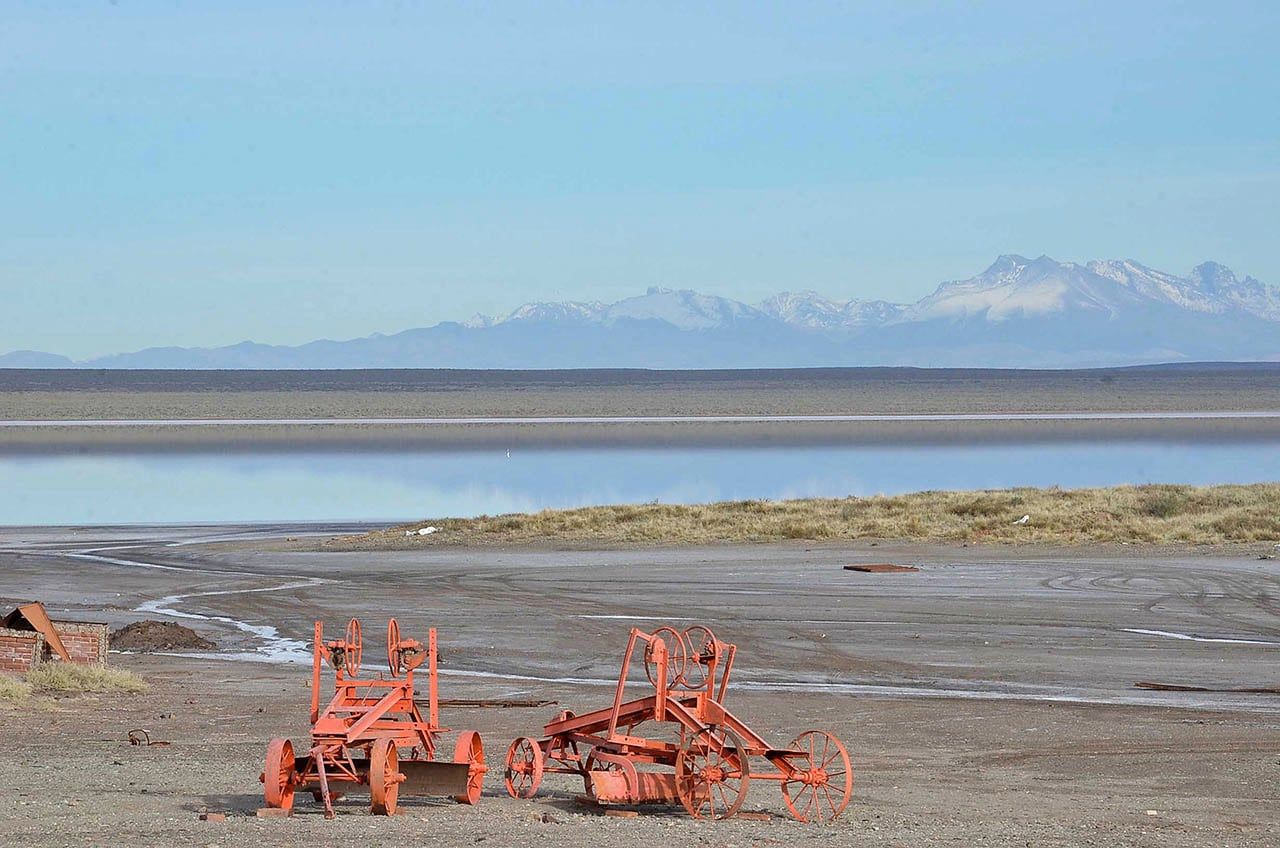 Maquinaría antigua en las Salinas del Diamante, ubicada a 67 kilómetros de la ciudad de San Rafael.
