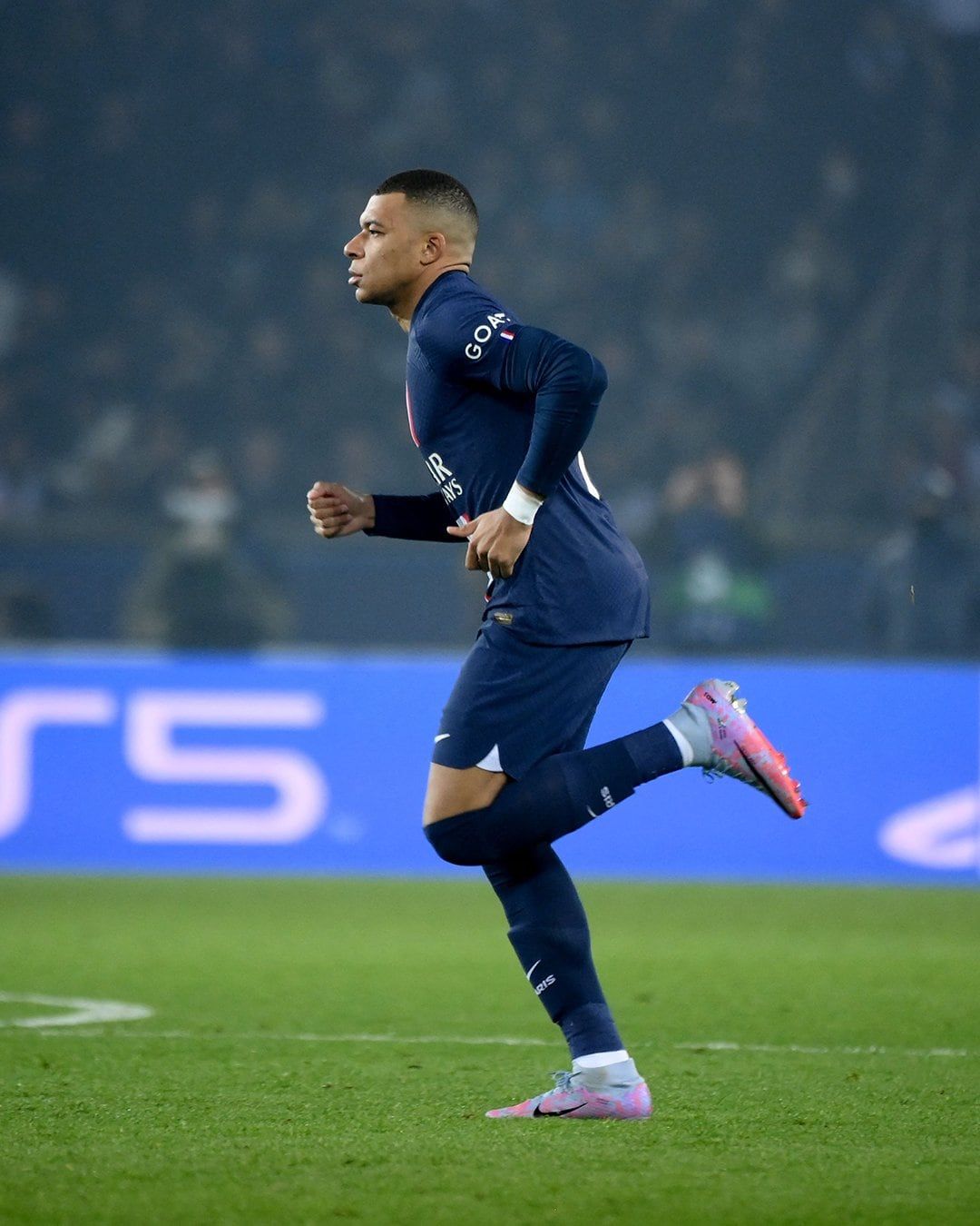 Kylian Mbappé entró en el segundo tiempo