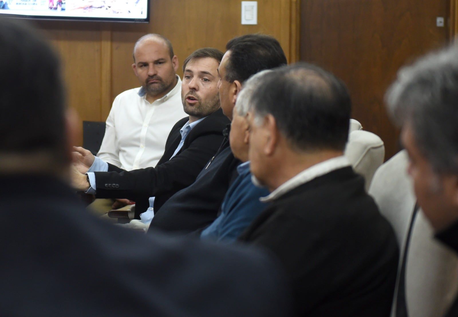 Jerónimo Shantal, director de Minería de Mendoza, toma la palabra en uno de los pasajes de reunión del martes, en el marco del Consejo Asesor del Trabajo. Foto: Gobierno de Mendoza