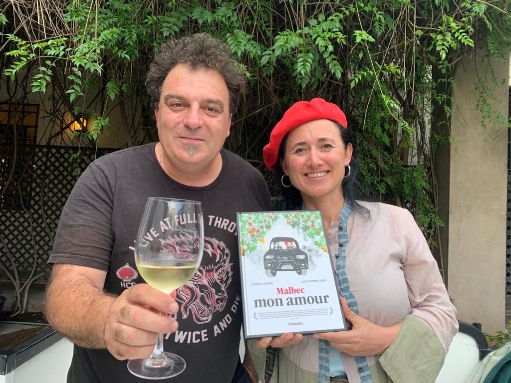 Alejandro Vigil y Laura Catena cuando presentaron su primer libro juntos, "Malbec mon amour". - Los Andes