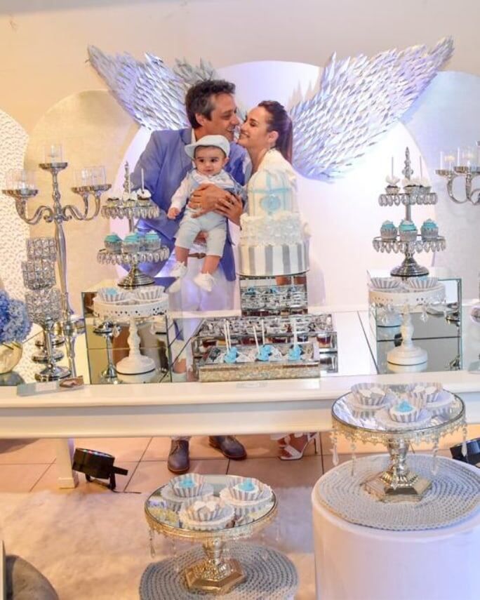 Belén Francese y Fabián Lencinas bautizaron a Vitto y Moria Casán fue la madrina.