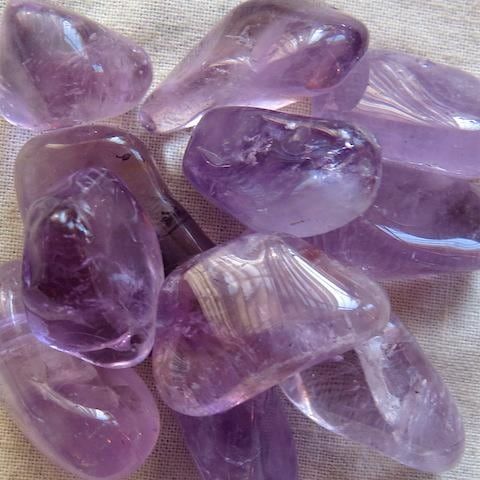 Uno de los cristales más transmutadores, es la amatista,