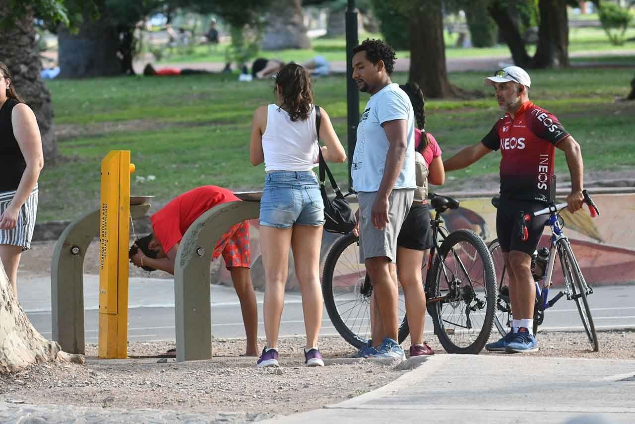 Ola de calor, altas temperaturas se registran en Mendoza  Foto:José Gutierrez / Los Andes