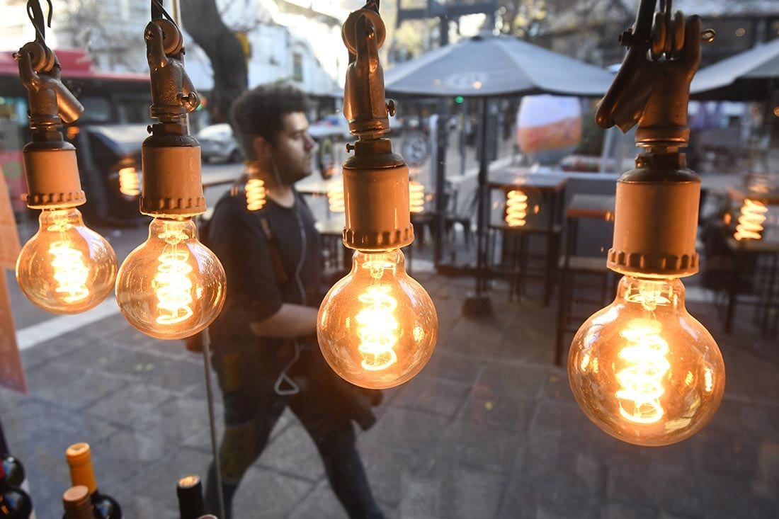 Aumento en la tarifa de la luz/ Foto: José Gutierrez / Los Andes