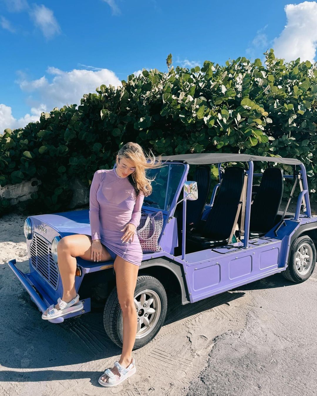 El look morado de Jésica Cirio. / Instagram