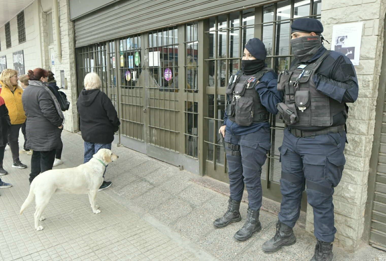 Tensión en Las Heras por rumores de saqueos. Orlando Pelichotti / Los Andes