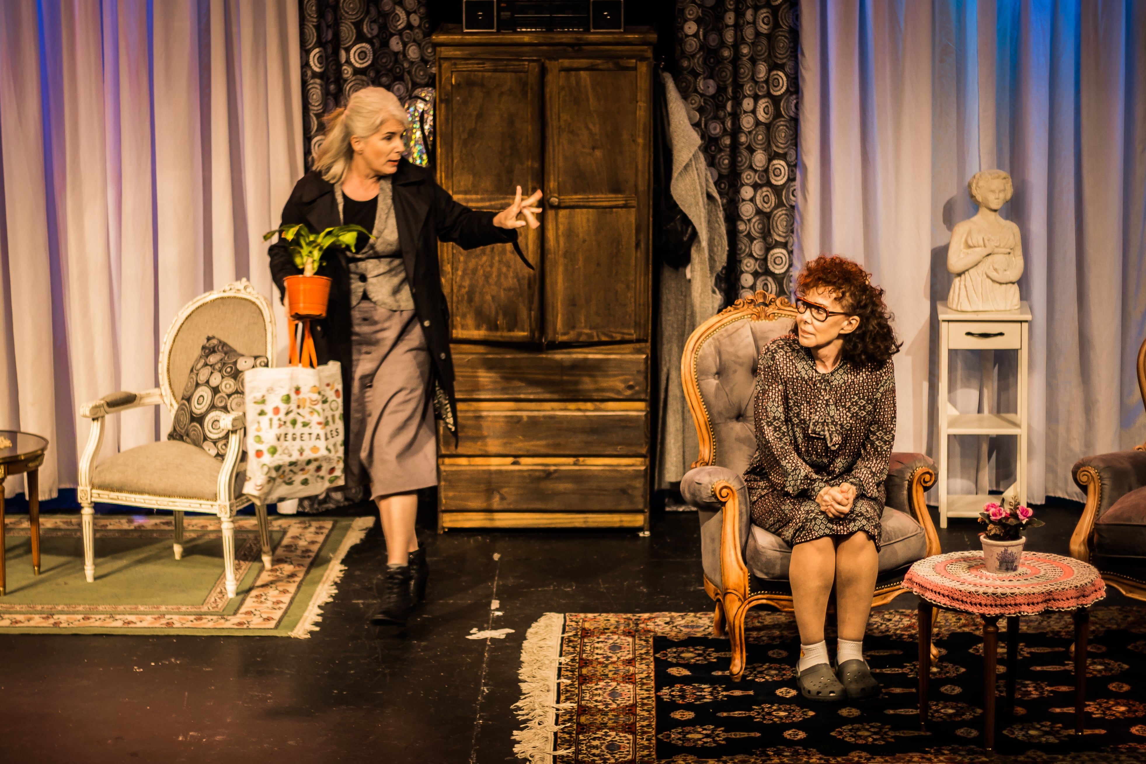 Cecilia Dopazo y Patricia Palmer en "Radojka". (Gentileza prensa de la obra)