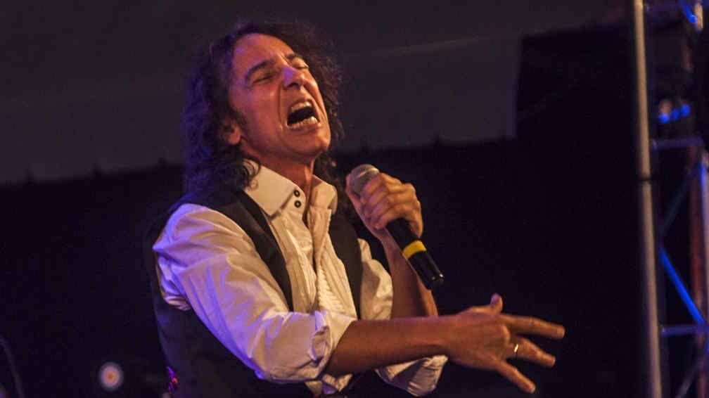 Javier Calamaro, uno de los artistas más celebrados de la primera noche (Fotos, La Voz del Interior).