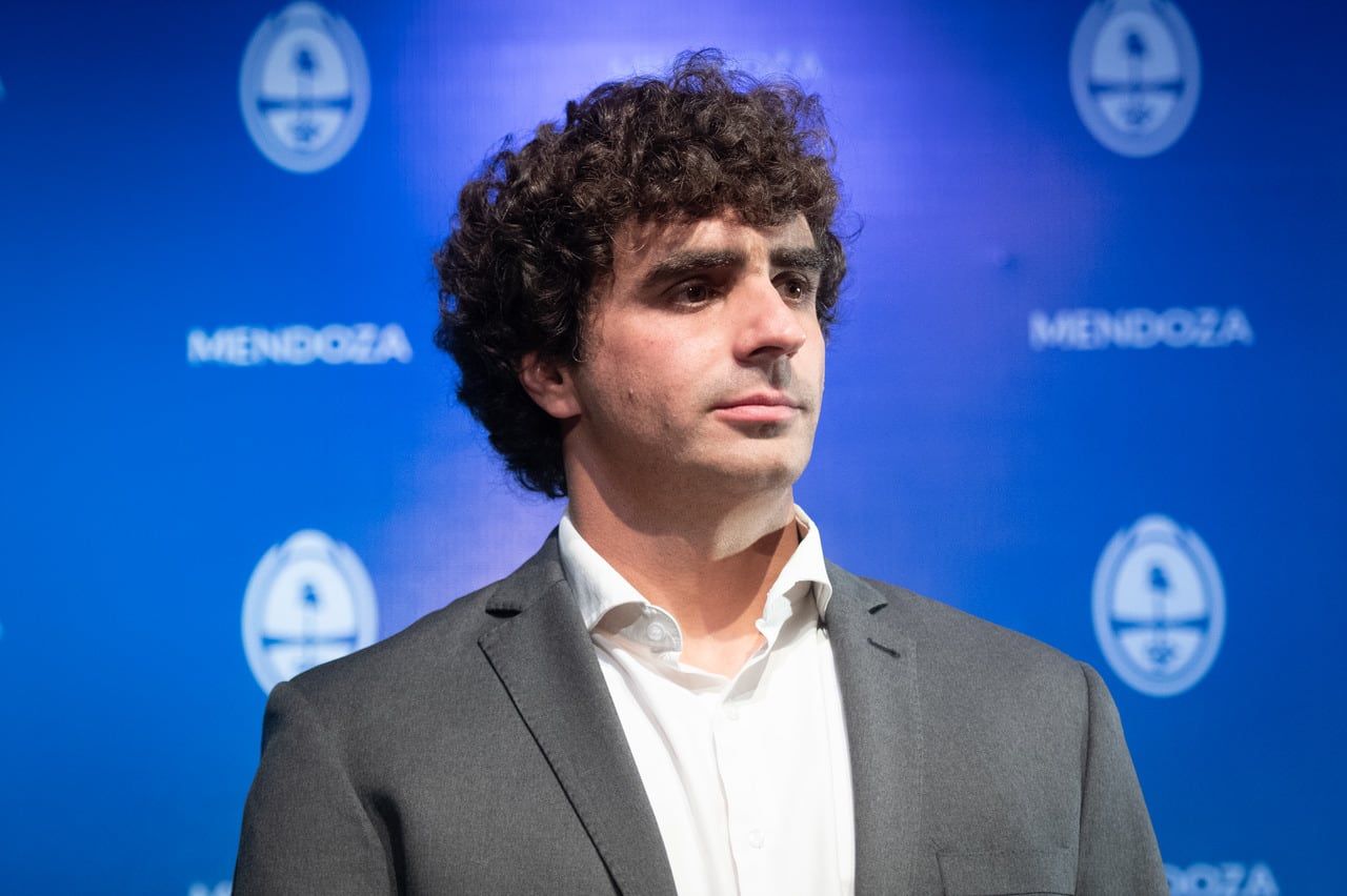 El gobernador electo presentó a sus ministros, ministras y el esquema con el que funcionará la gestión de los próximos cuatro años. Ministro de Gobierno, Infraestructura y Desarrollo Territorial: Natalio Mema     Foto: Ignacio Blanco / Los Andes 