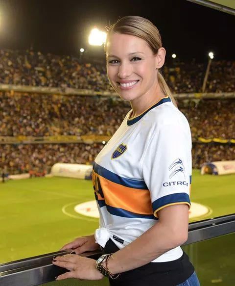 Pampita habló de su pasión por ir a la cancha a ver a su equipo.