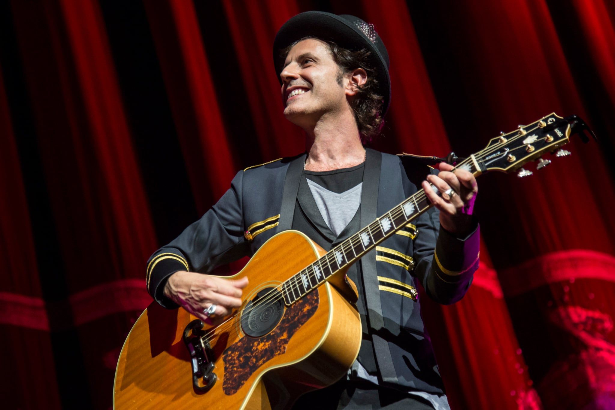 Coti en el show que dio en el Teatro Colón (foto: Guido Adler).