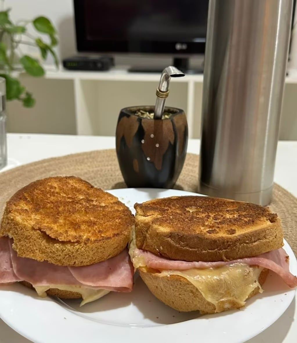 Sándwich viral de pan dulce.
