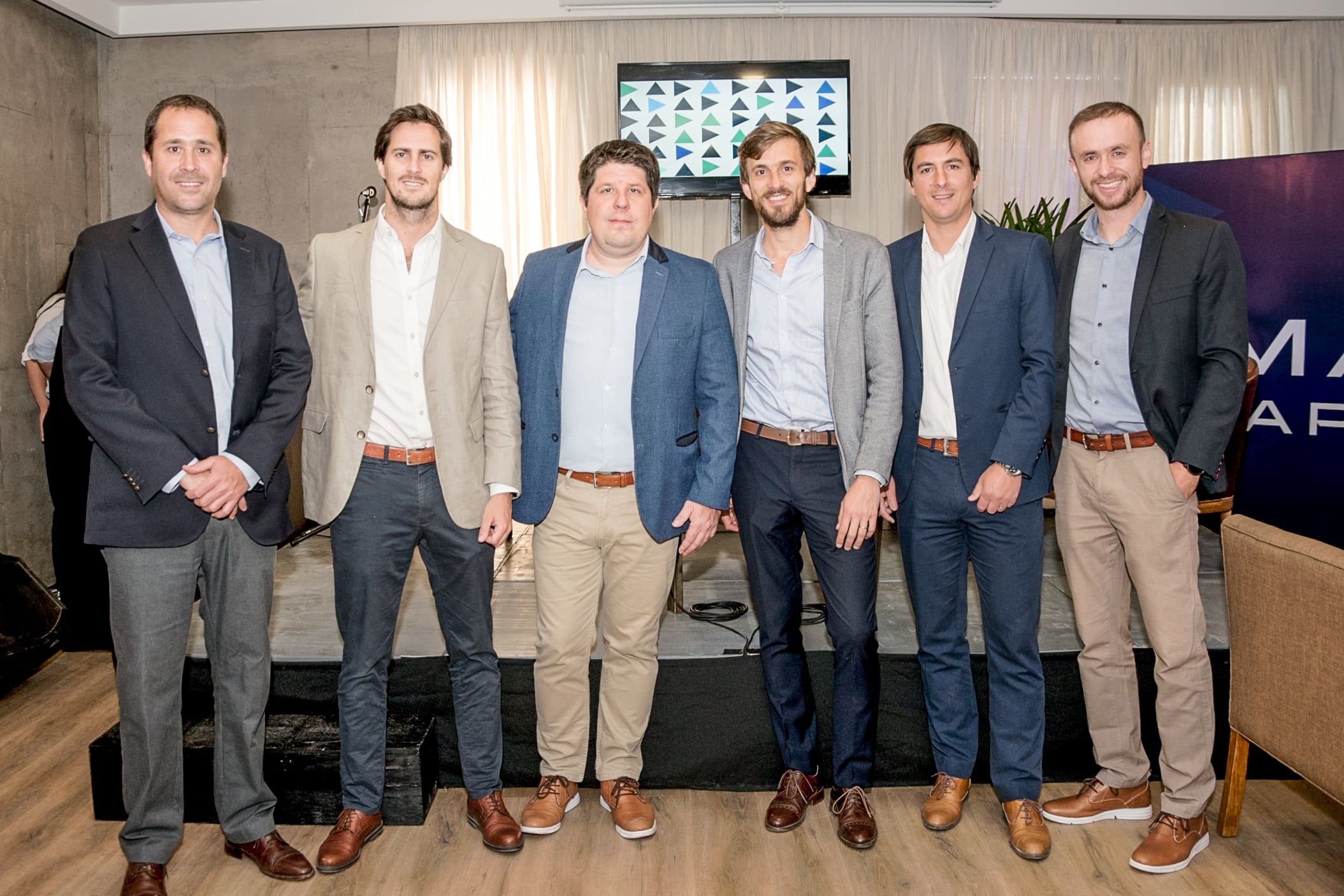 El equipo de disertantes del encuentro de max Capital.
Javier Riglos, Nicolás Guaia, Horacio López Keena, Tomás Vassolo, Matías Lara
PH: Romi Abel