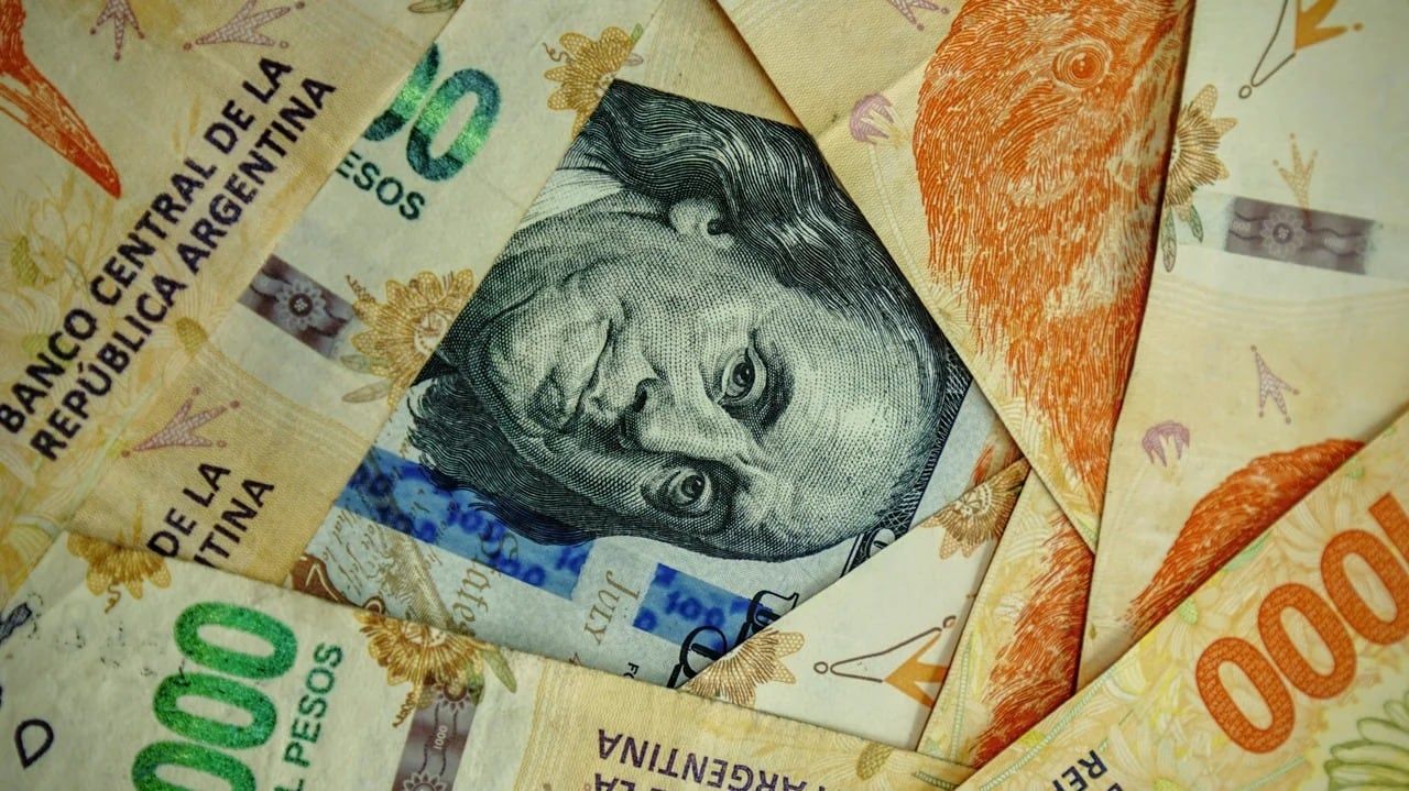 El informe REM también proyecta un dólar promedio de $1.042 para enero