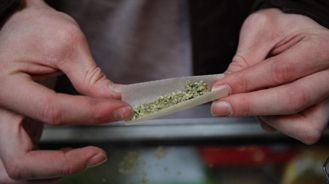 Biden pidió que se saque a la marihuana de la lista de drogas duras.