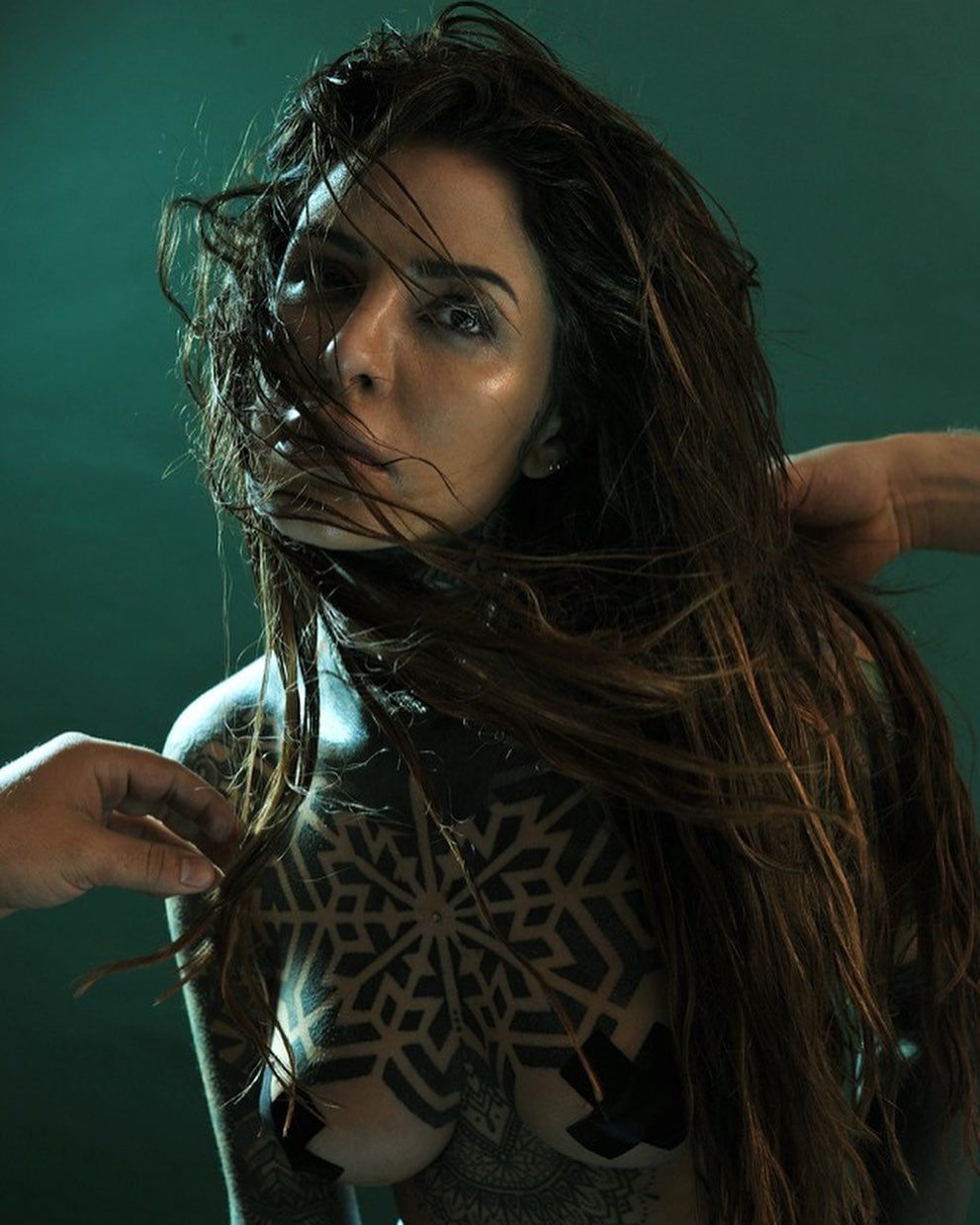 Cande Tinelli enamoró con sus fotos artísticas.