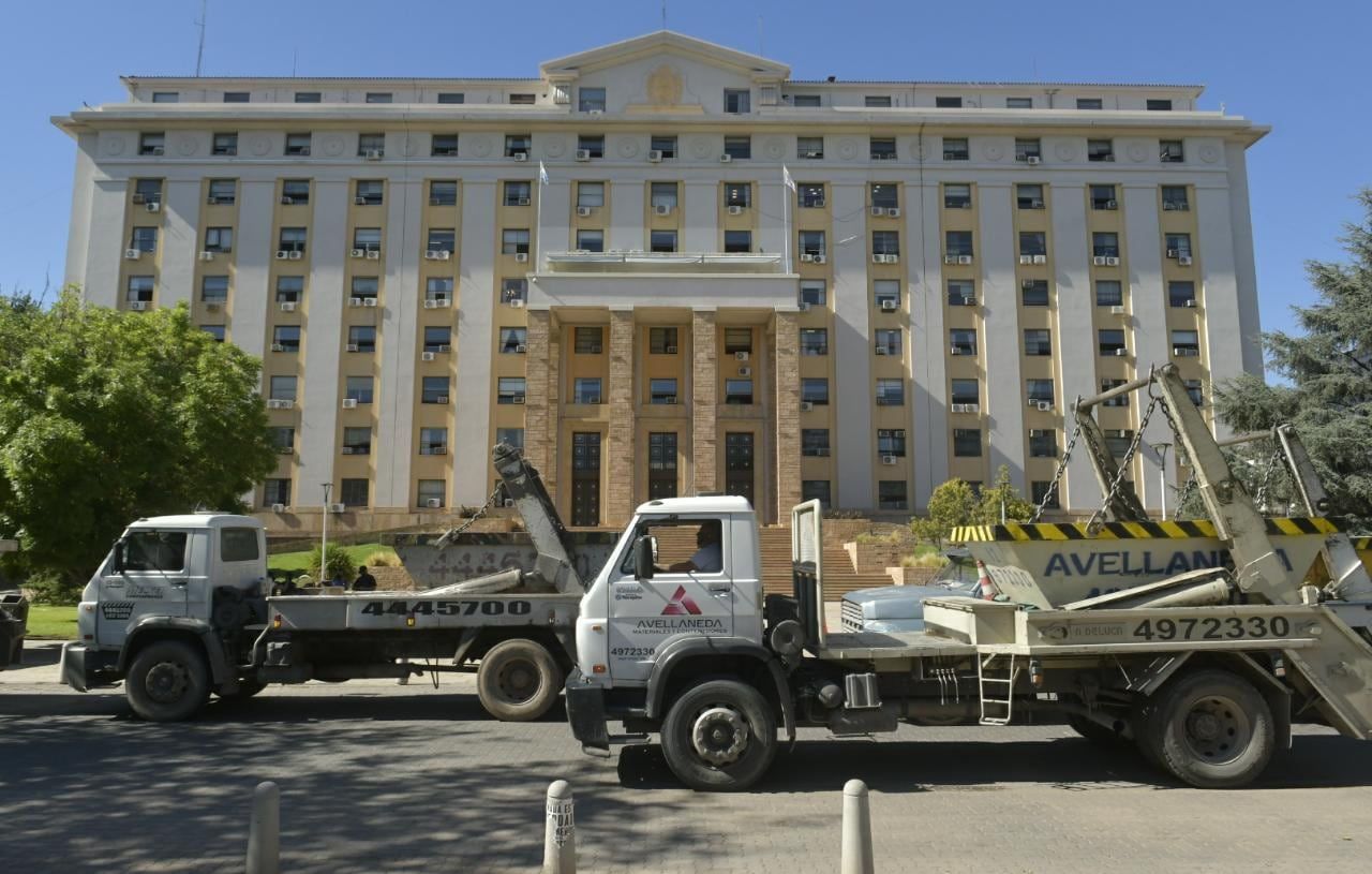 Protesta de transportistas de contenedores de basura -