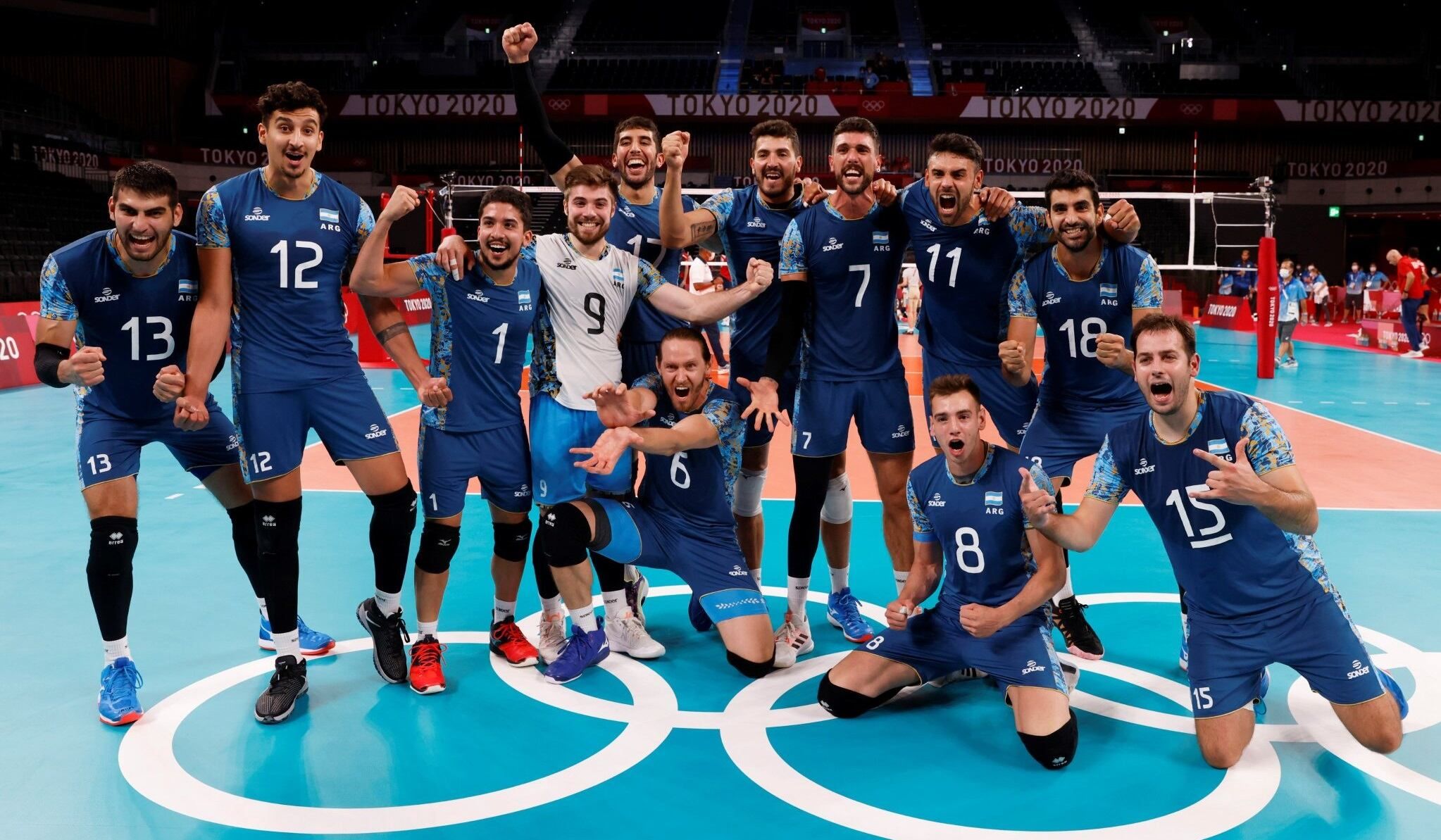 Argentina dio el batacazo, venció a EEUU y se clasificó a cuartos en vóley -