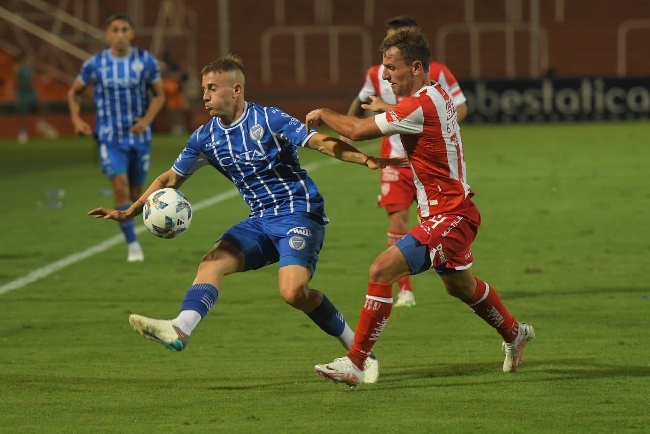 Godoy Cruz vs. Unión de Santa Fe en el estadio Malvinas Argentinas por la 5ta. fecha de la Copa de la Liga Profesional. / Ignacio Blanco (Los Andes).