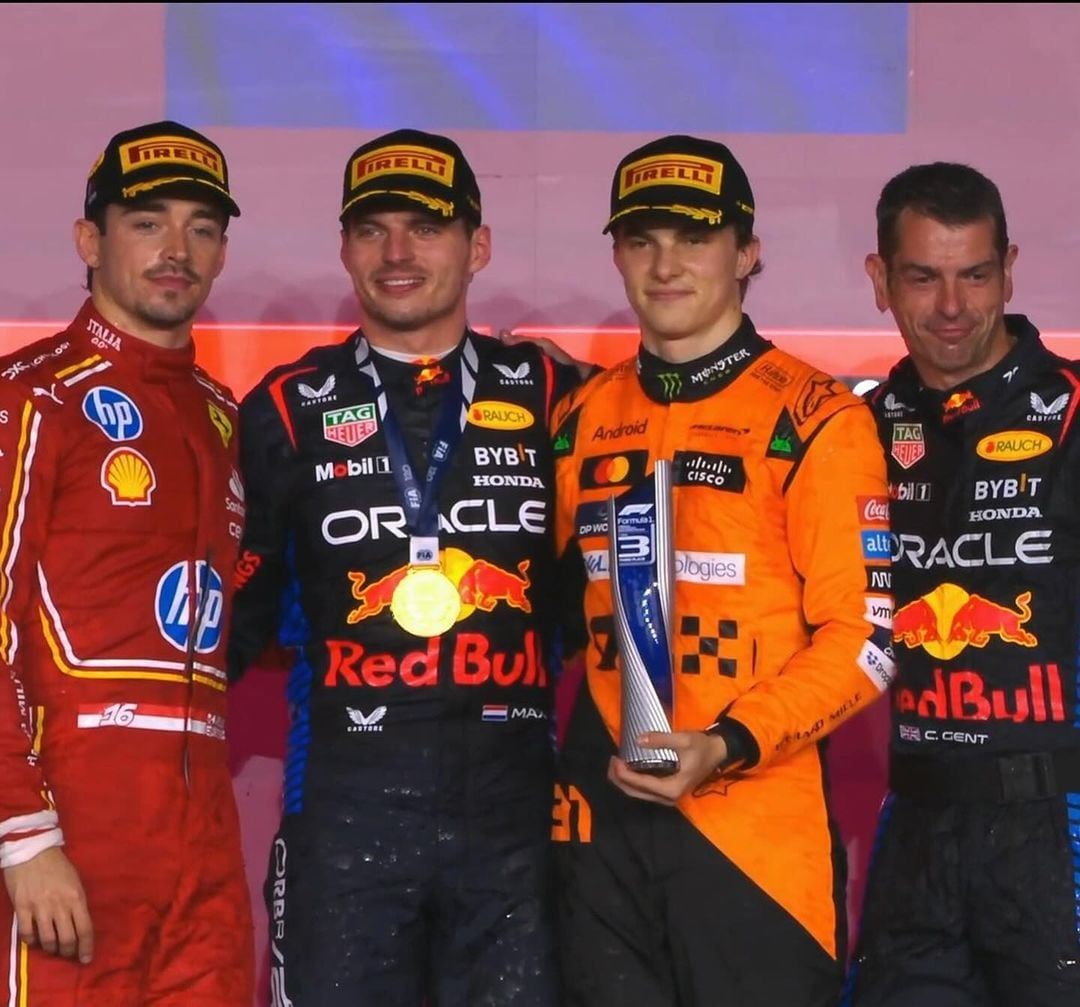 El podio del Gran Premio de Qatar: Charles Leclerc, Max Verstappen y Oscar Piastri.